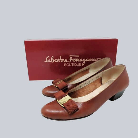 Vintage Ferragamo Brown Shoes Heels 7 Leather Bow Pumps - Picture 13 of 13